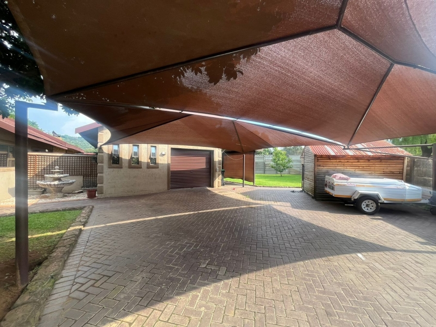 3 Bedroom Property for Sale in Protea Park North West